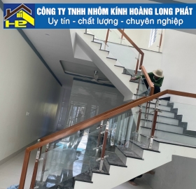 Lan Can Cầu Thang Kính Mẫu 3