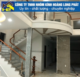 Lan Can Cầu Thang Kính Mẫu 4