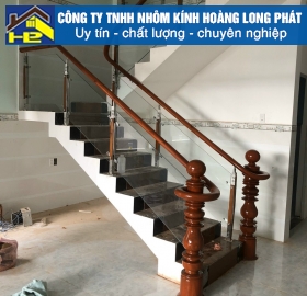 Lan Can Cầu Thang Kính Mẫu 5