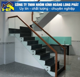 Lan Can Cầu Thang Kính Mẫu 6